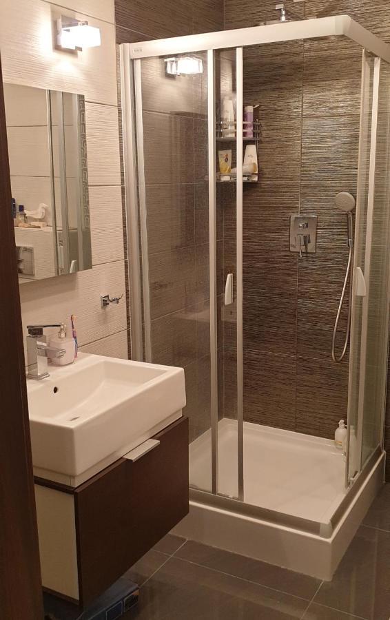 Apartament Amber Z Duzym Tarasem Kołobrzeg Exterior foto